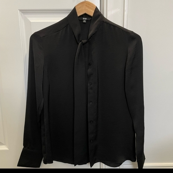 Uniqlo Black Formal Silky Front Tie Shirt - Picture 3 of 6